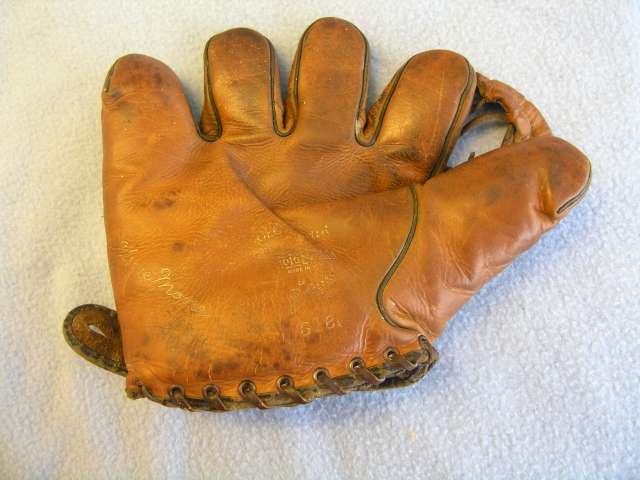 Gene Moore GoldSmith G18 2  Front Doug